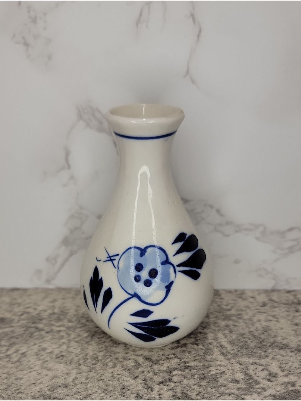 Vintage Mini Delft blue inspired Vase - Picture 2 of 8